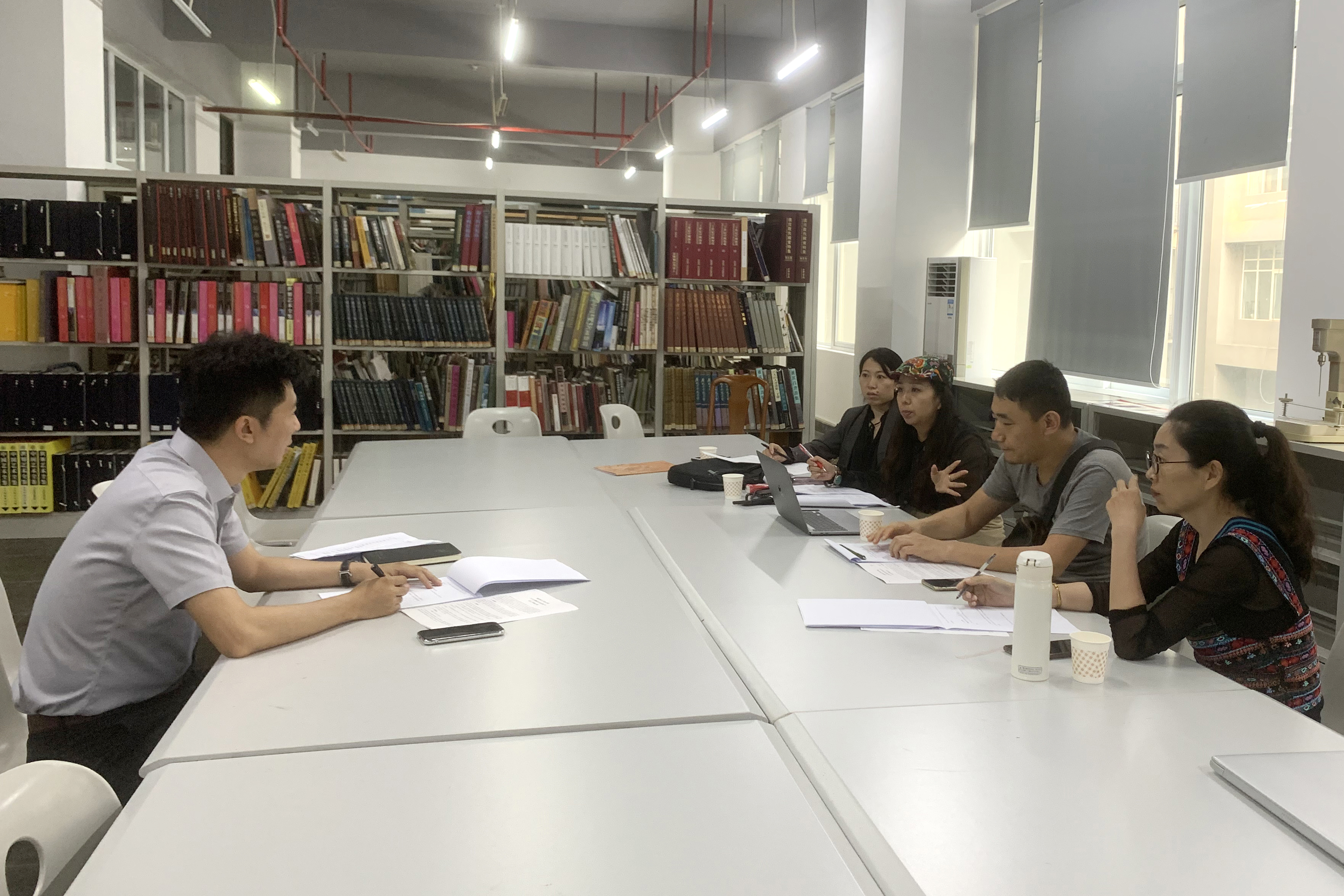 美术学院教育部优秀传统文化（黎锦）传承基地召开2021年工作部署会议