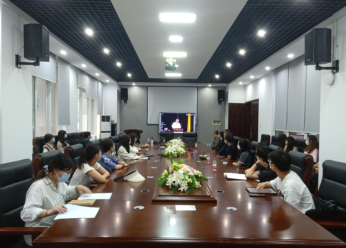 美术学院组织师生观看党的二十大宣讲团成立仪式暨宣讲团首场宣讲报告会