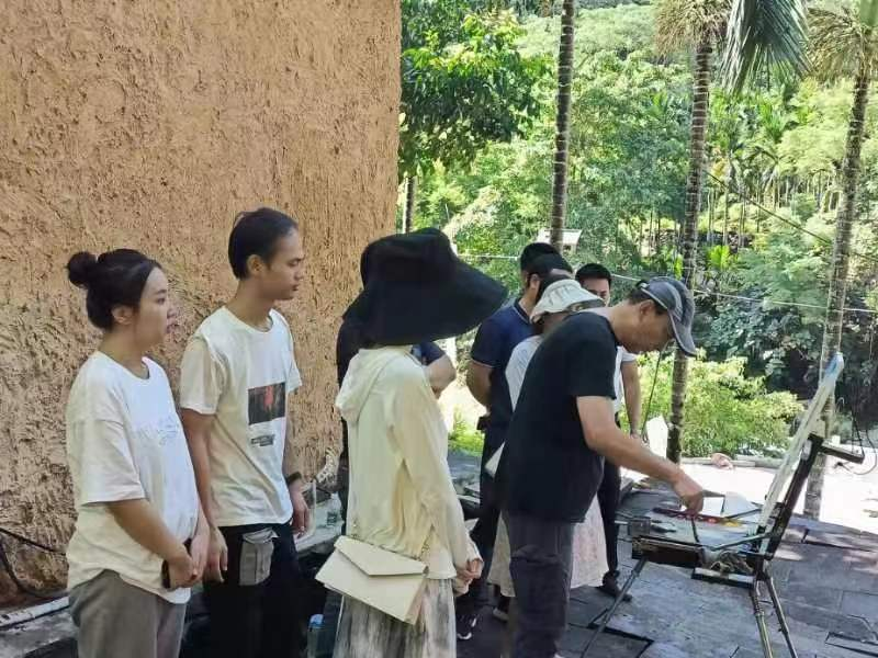美术学院举办“椰苗美育计划”白沙、昌江中学美术教师创作实践训练营活动圆满成功