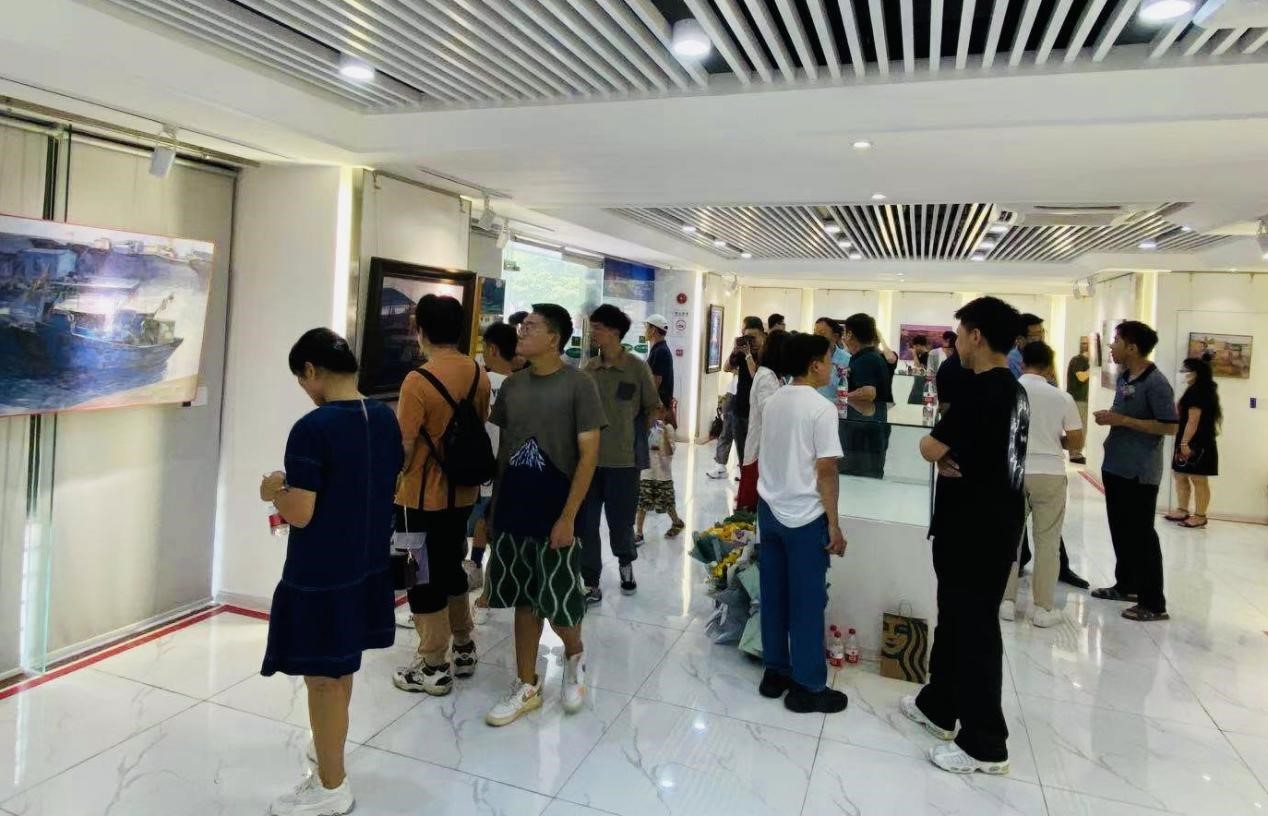 周健油画作品展举办圆满成功