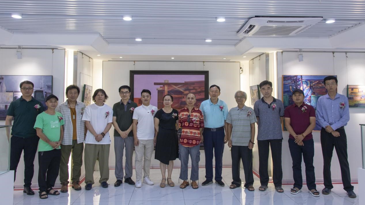 周健油画作品展举办圆满成功