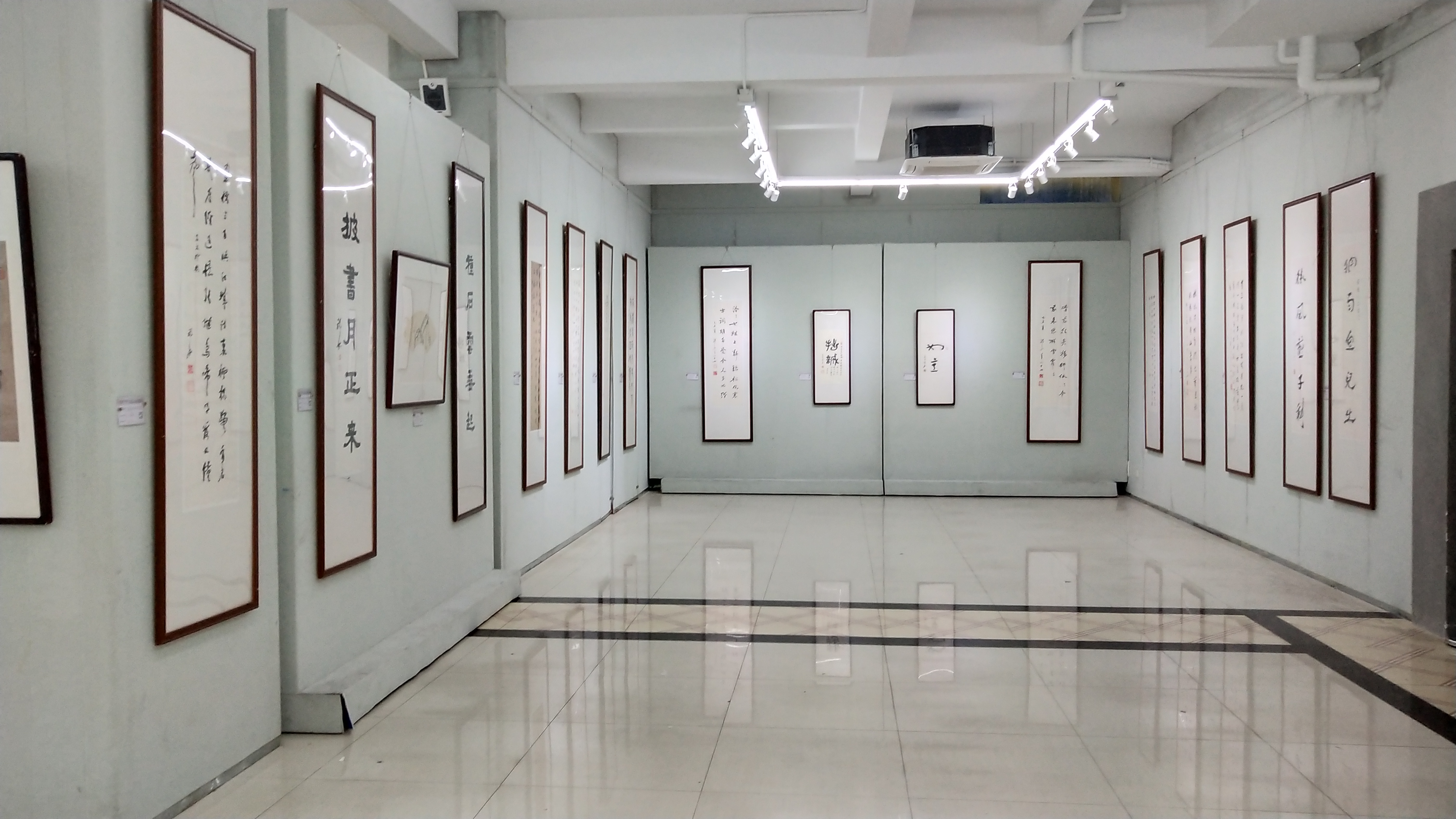 书法专业举办祝嘉书法作品展