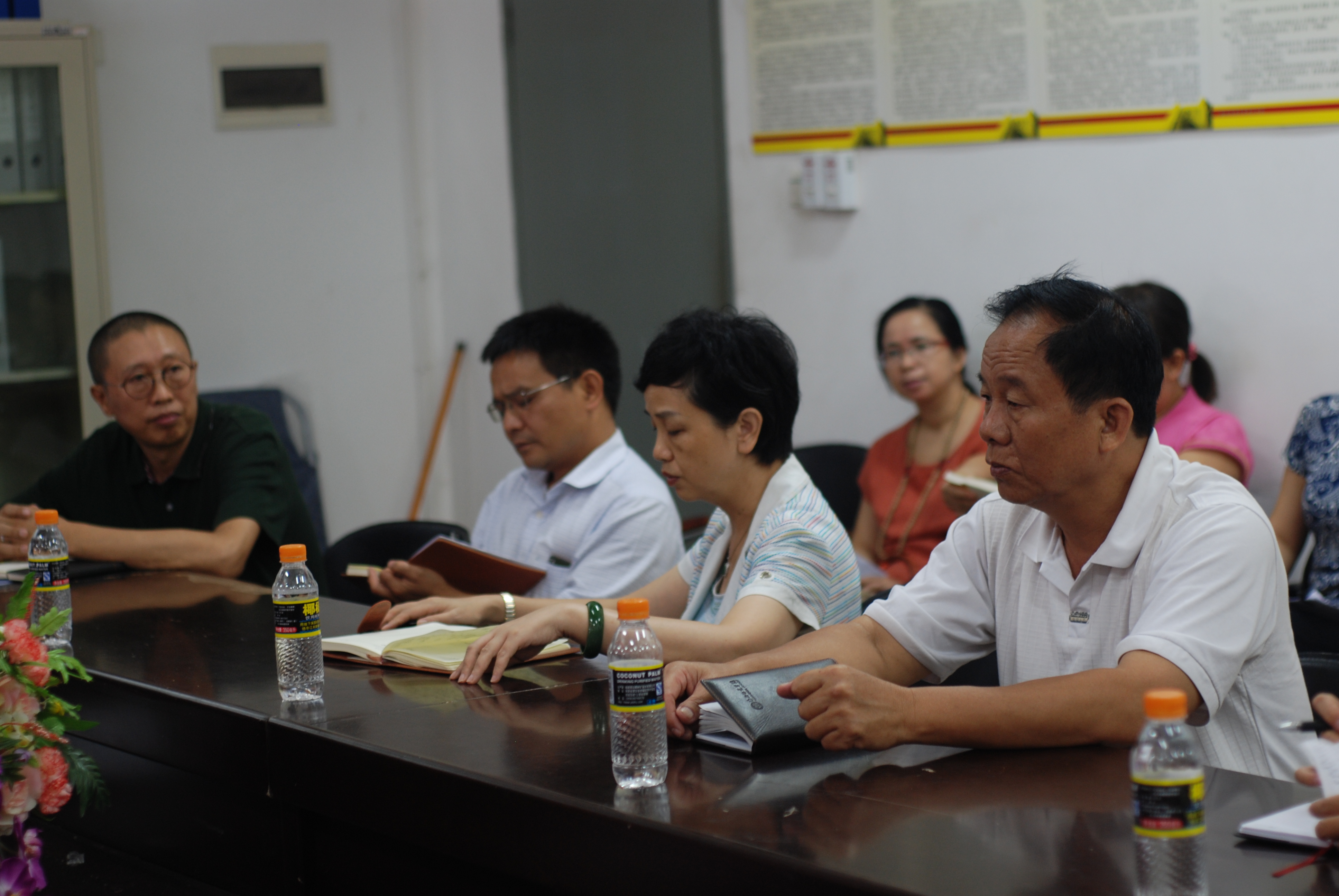 李红梅书记到美术学院调研