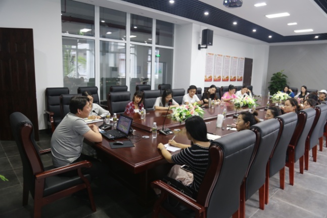 美术学院主办“中国高校美术教师教育联盟”会议