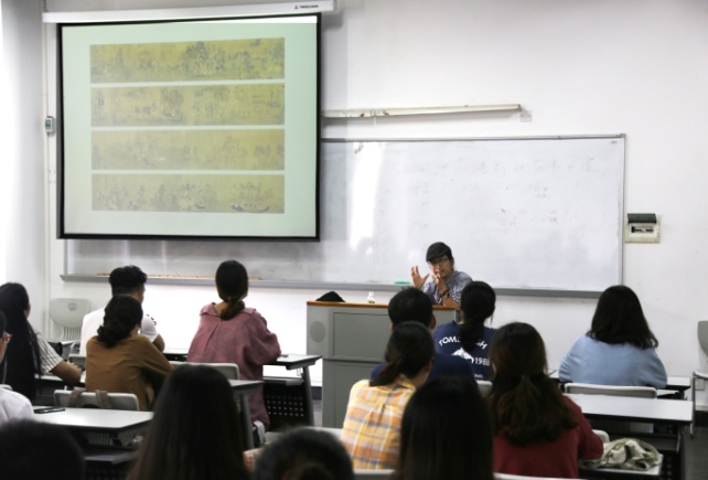 美术学院主办“中国高校美术教师教育联盟”会议