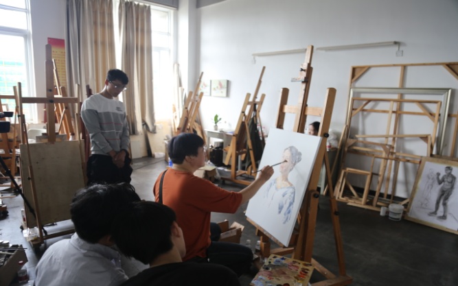 美术学院主办“中国高校美术教师教育联盟”会议