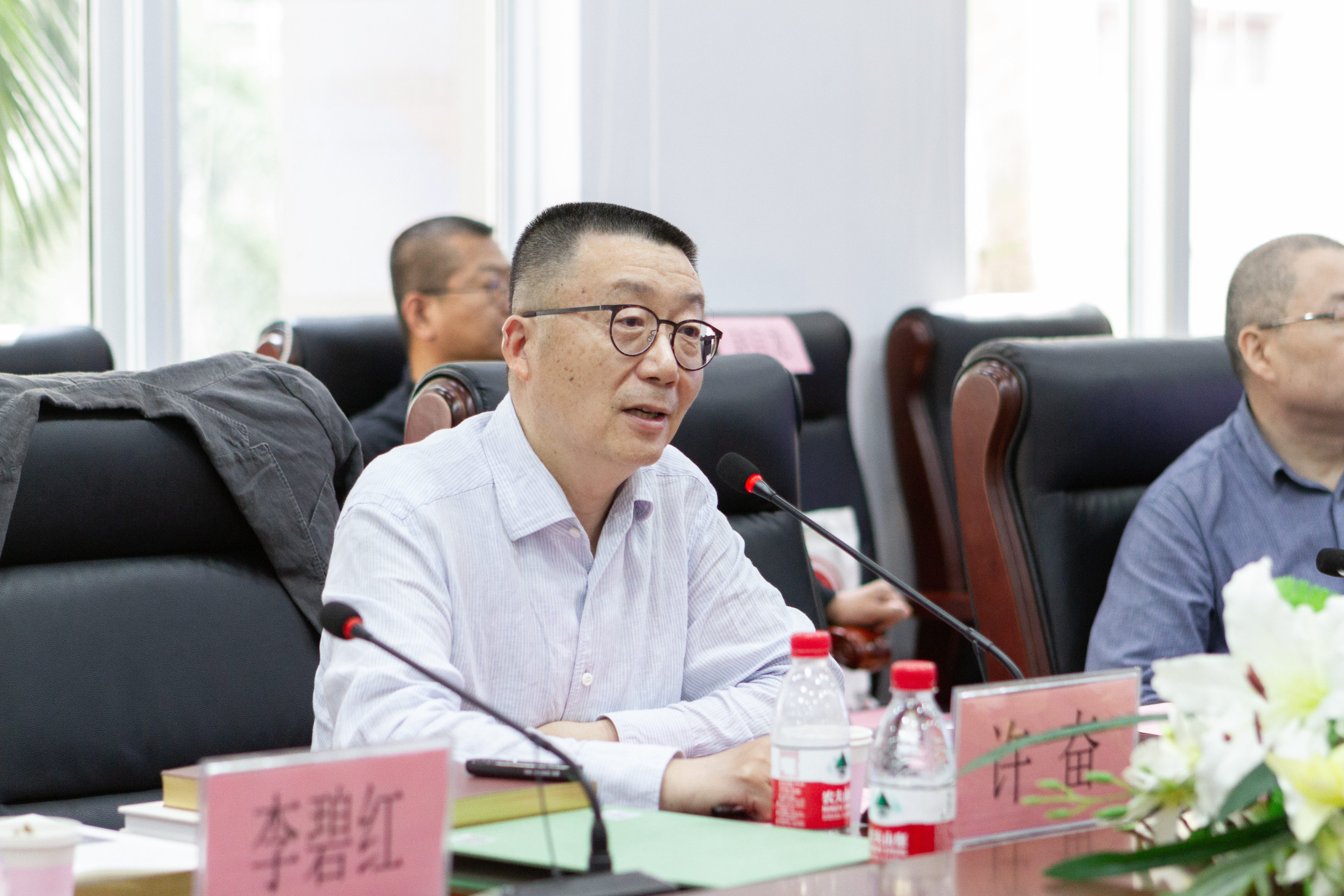 艺术 科技 融合：海南国际设计岛&武汉设计之都设计教育交流会在美术学院成功举办