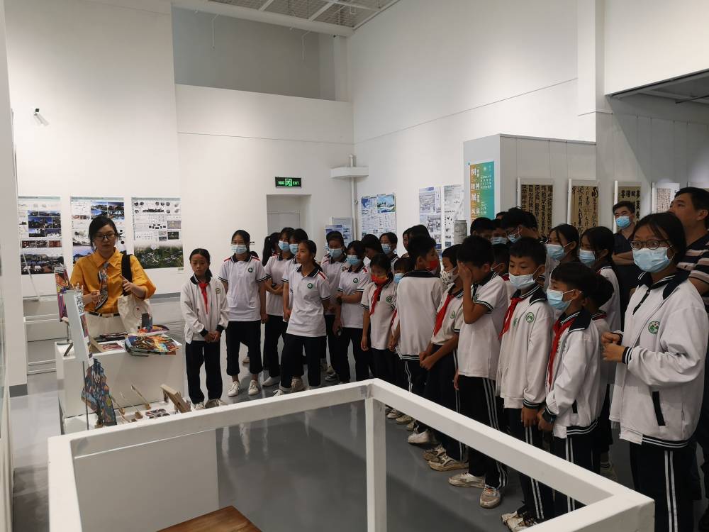 白沙、昌江中学师生来美术学院美育研学