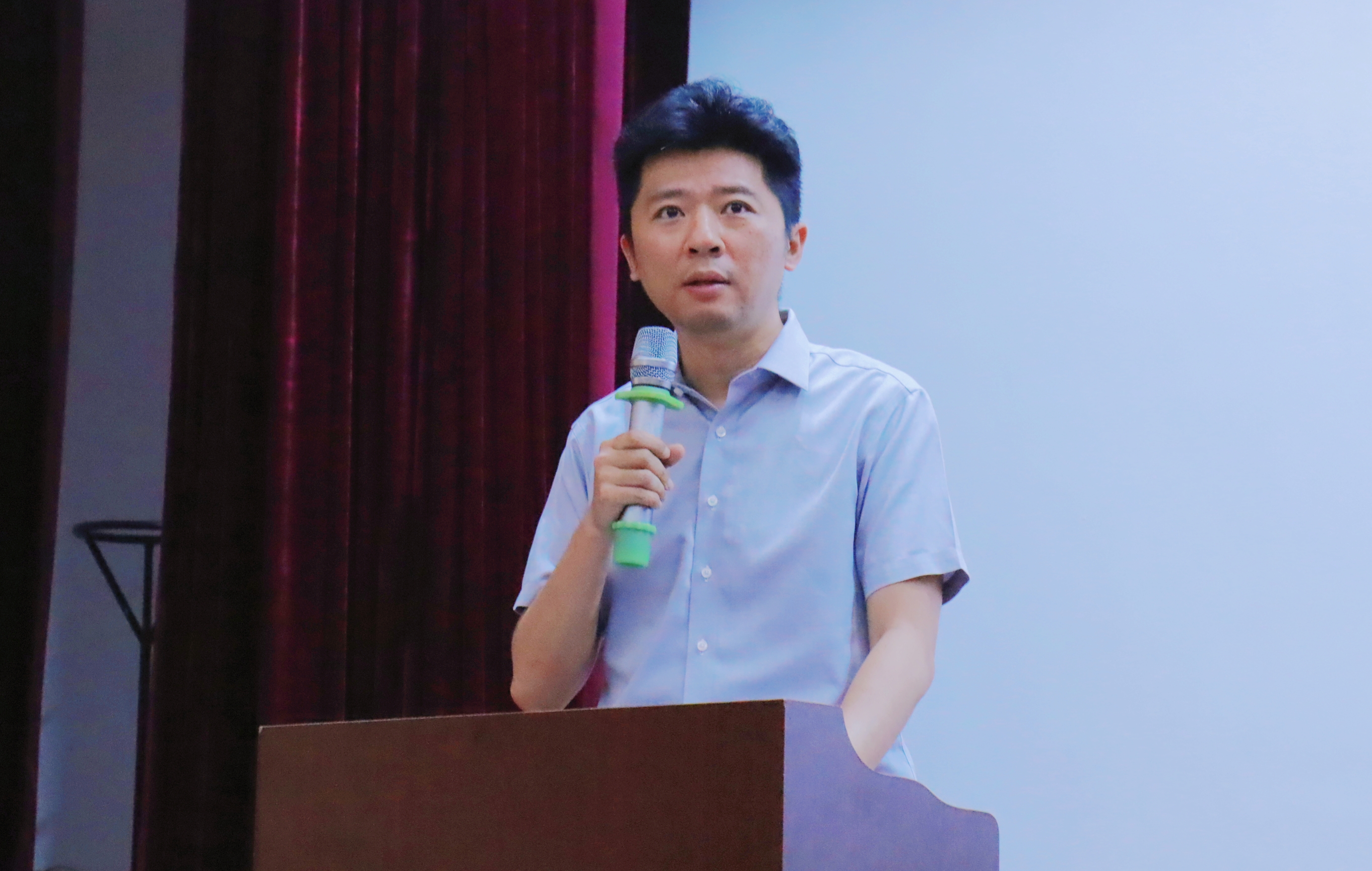 美术学院邀请中国艺术研究院书画修复方向硕士研究生导师舒光强先生来院讲座