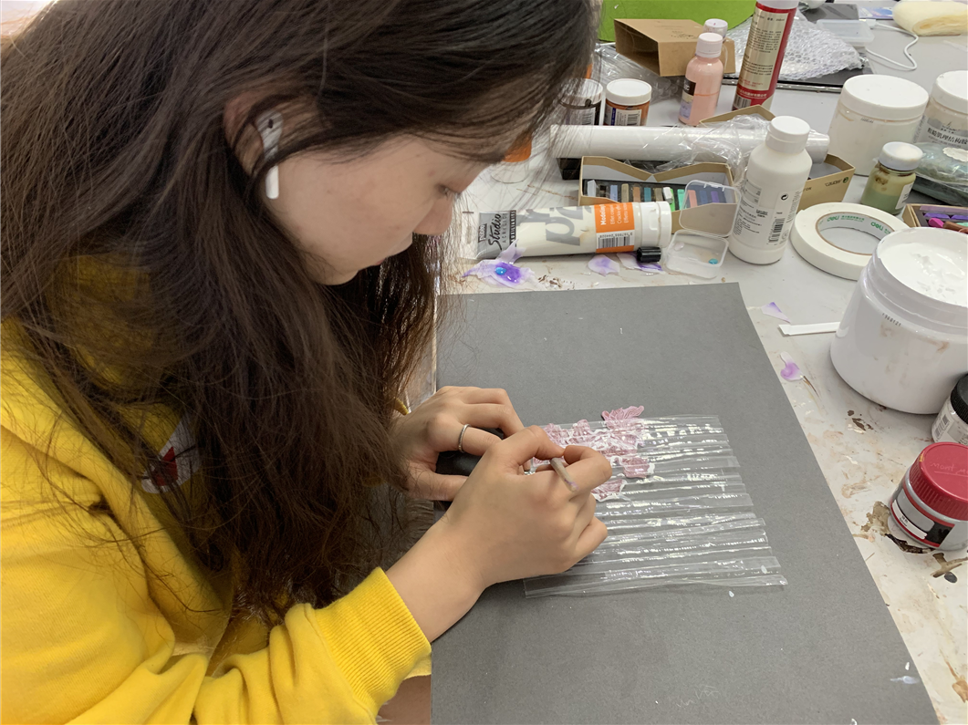 服装与服饰设计专业毕业生张子怡同学收到英国艺术大学和南安普顿大学硕士录取通知