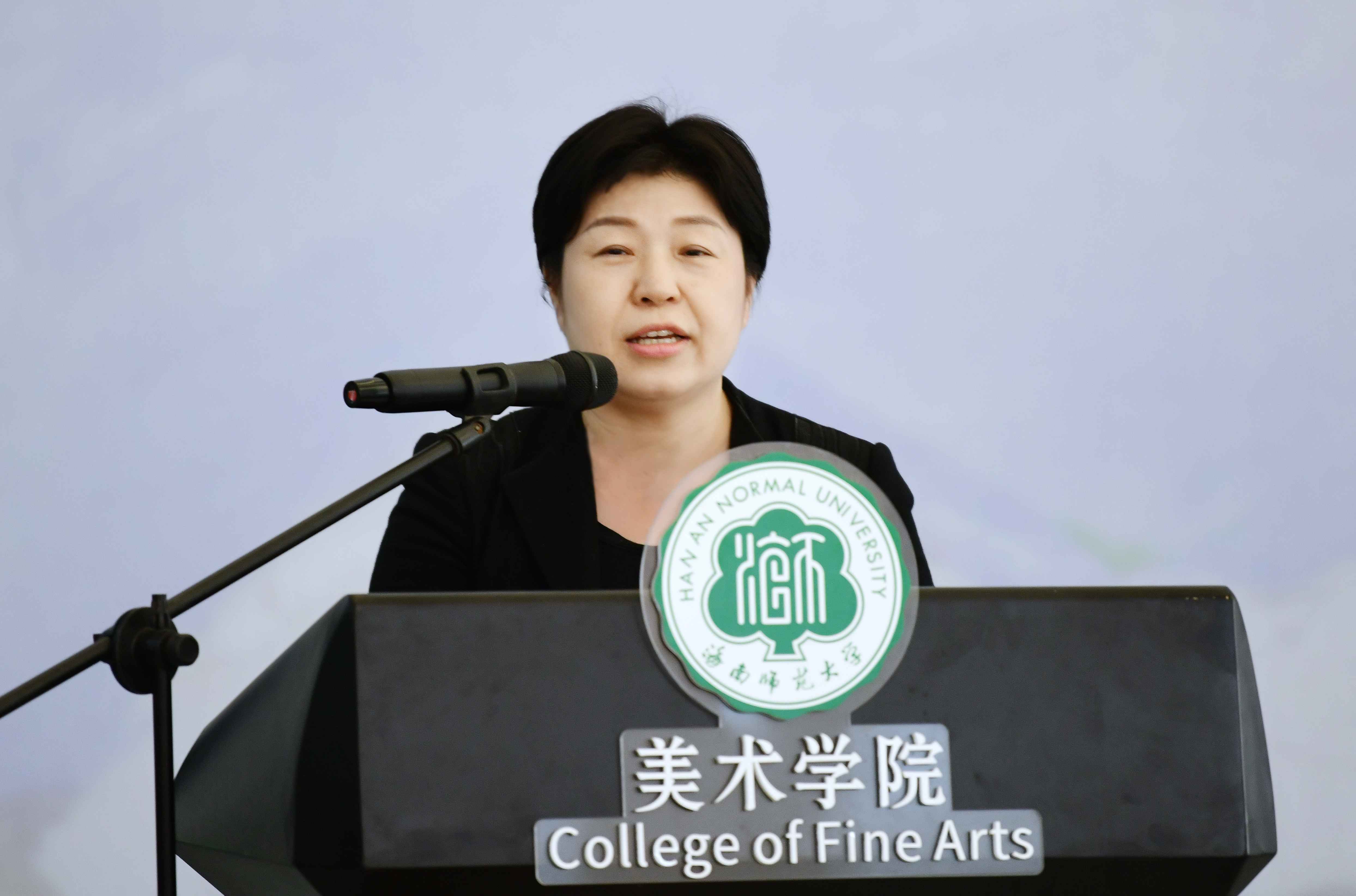 “白风景”—刘春冰油画作品巡展在星空游戏官方美术馆开幕