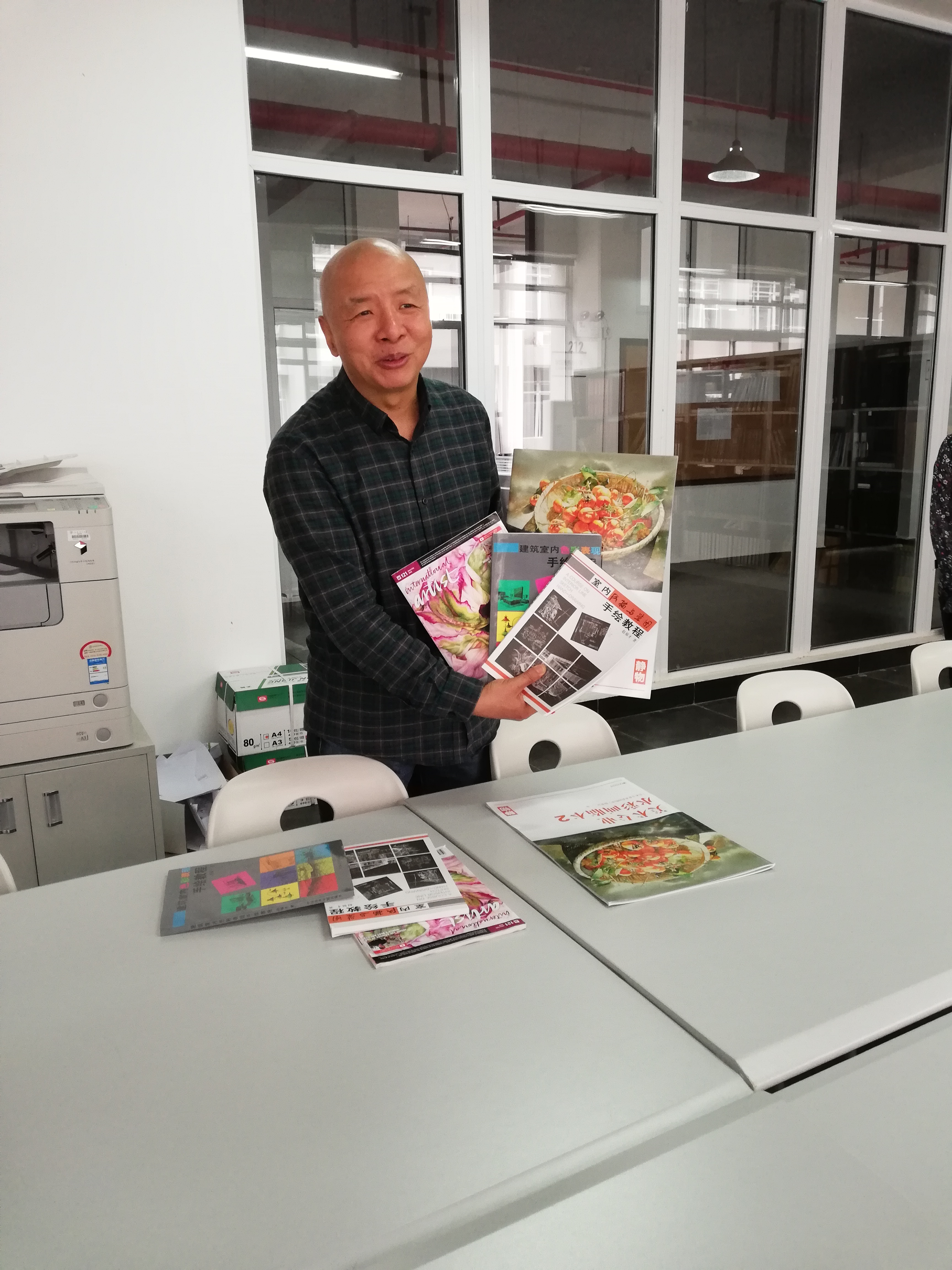 赵福才教授为学院资料室捐赠个人图书