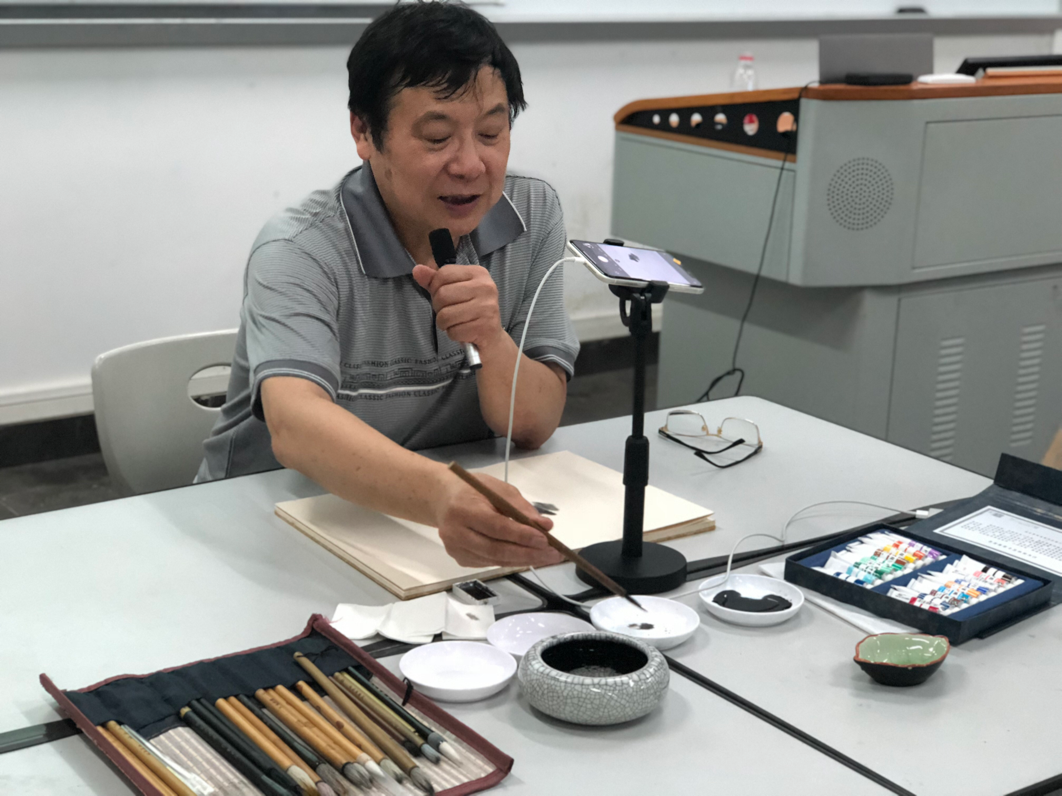 “心态·状态·常态”——中央文史研究馆书画院研究员朱凡老师讲座在我院成功举办