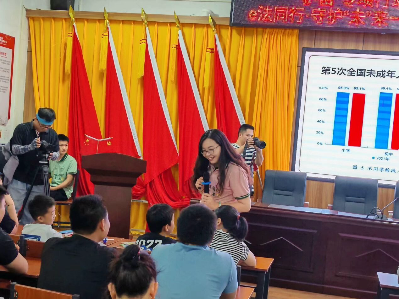 我院公益法律服务宣讲团走进云龙镇长泰村开展网信普法服务