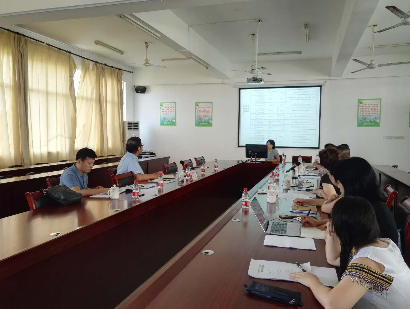 林强校长走访调研法学院