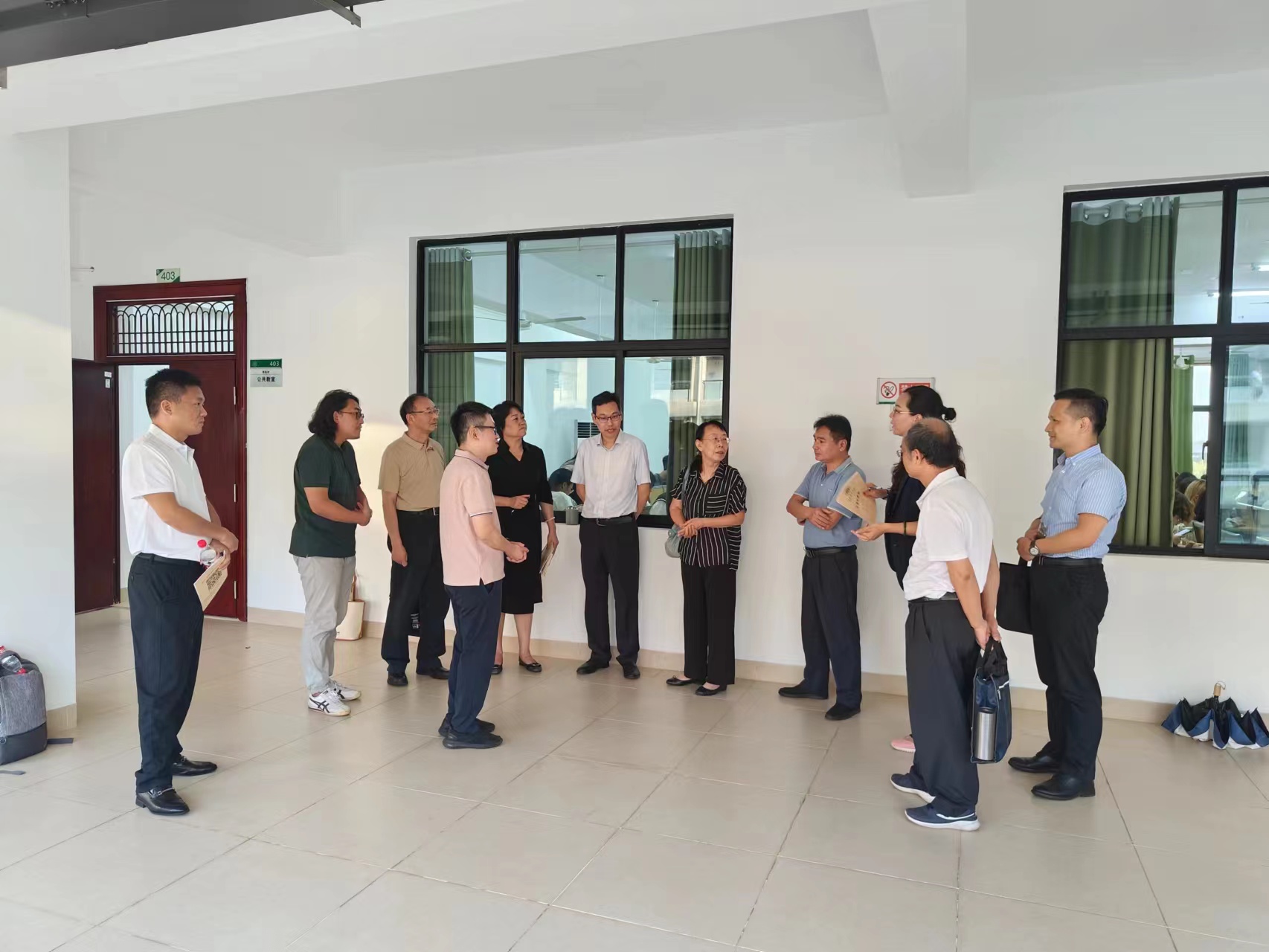 学院领导深入课堂听评课 法学院本学期“示范课·公开课”活动取得良好成效