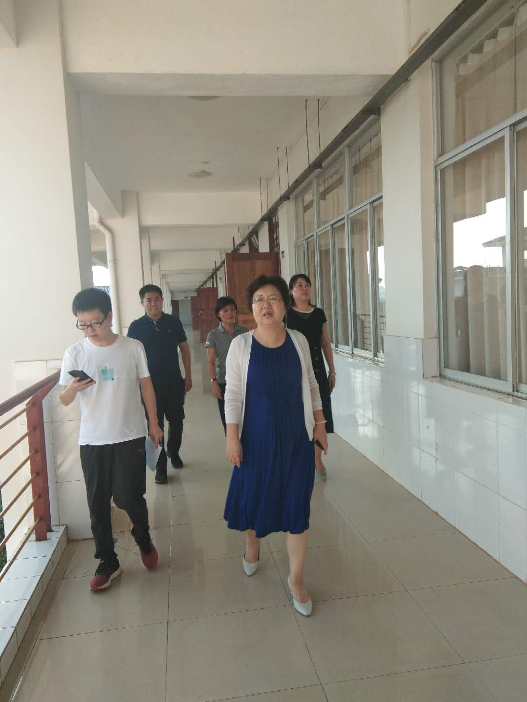 法院开展新学期开学第一天教学常规检查