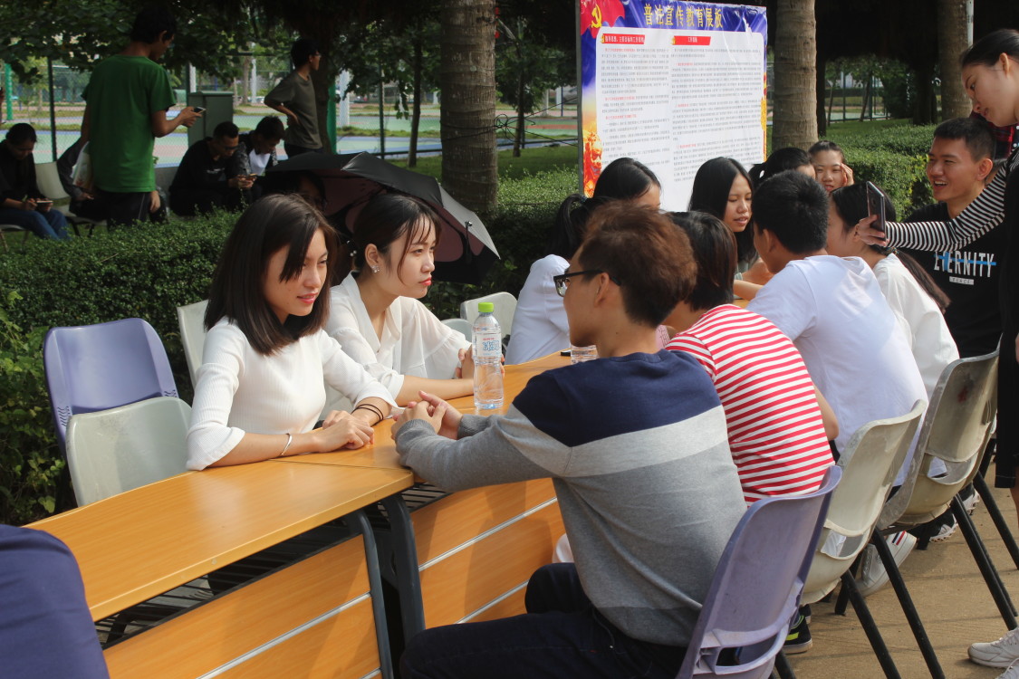 加大校园普法力度，提升师生法治素养——法学院举办普法校园行活动