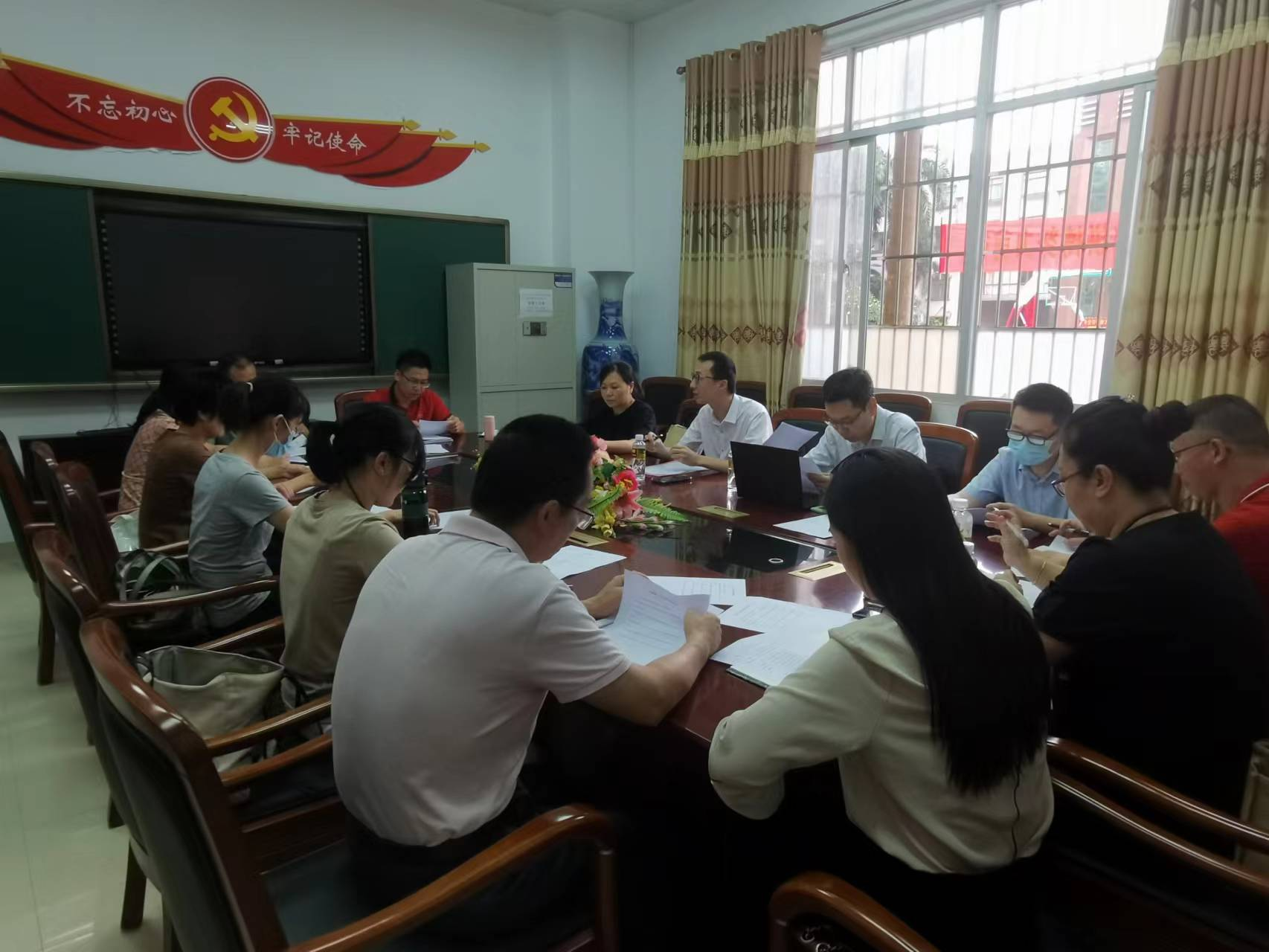 我院教师深入海师附小、海师附中开展专项调研