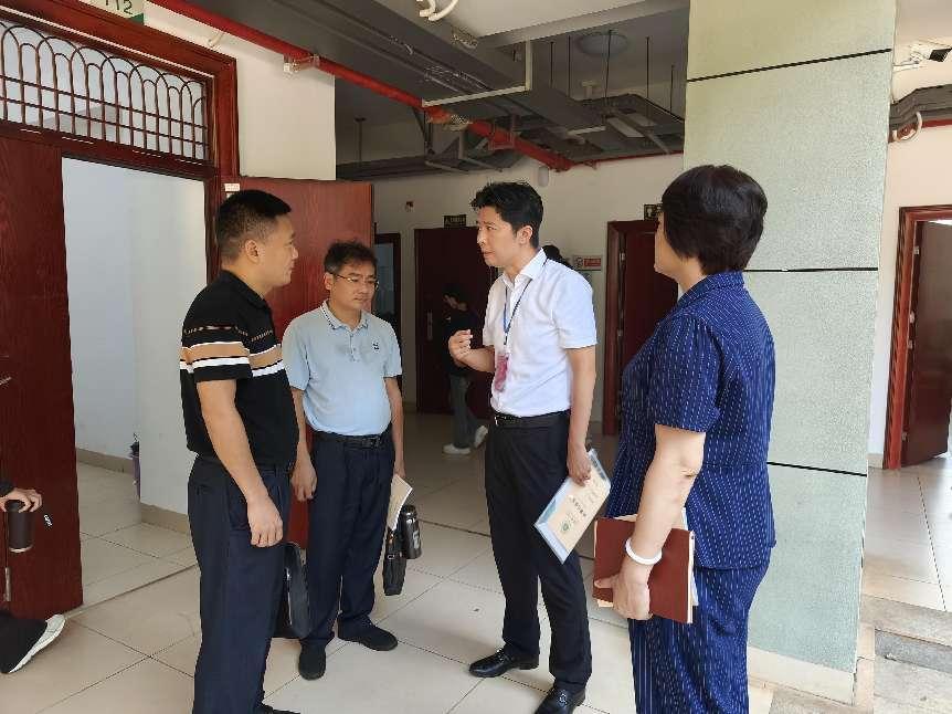 校党委常委、副校长张引深入法学院课堂一线 共促教学质量提升