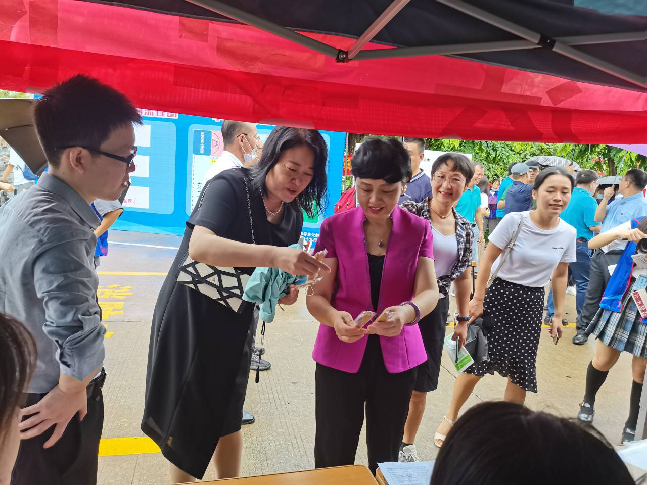 来一场温暖的相遇——记法学院迎新工作圆满结束