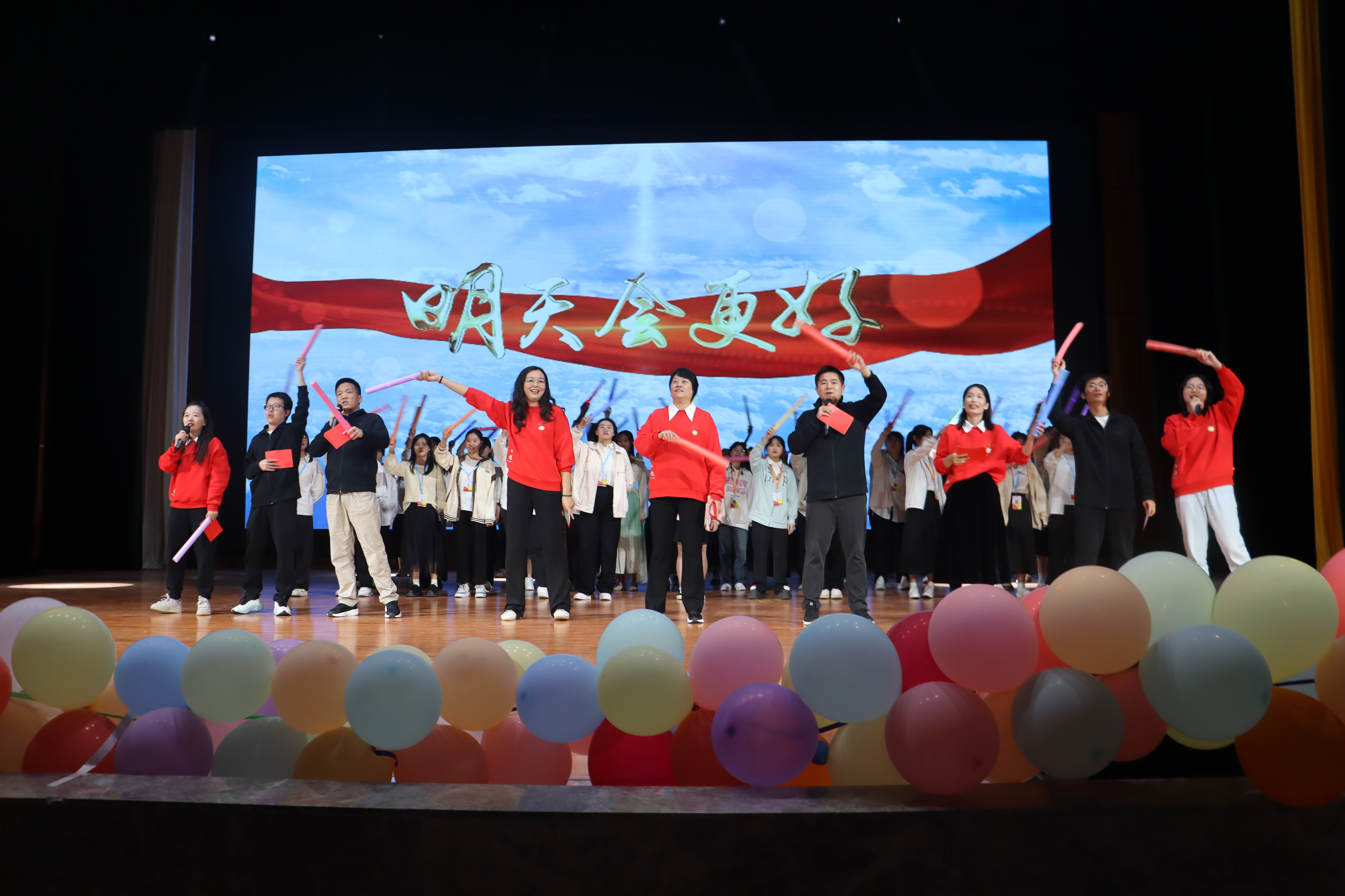 法学院“宿说青春，新梦起航”第八届宿舍文化节暨迎新文艺汇演圆满落幕