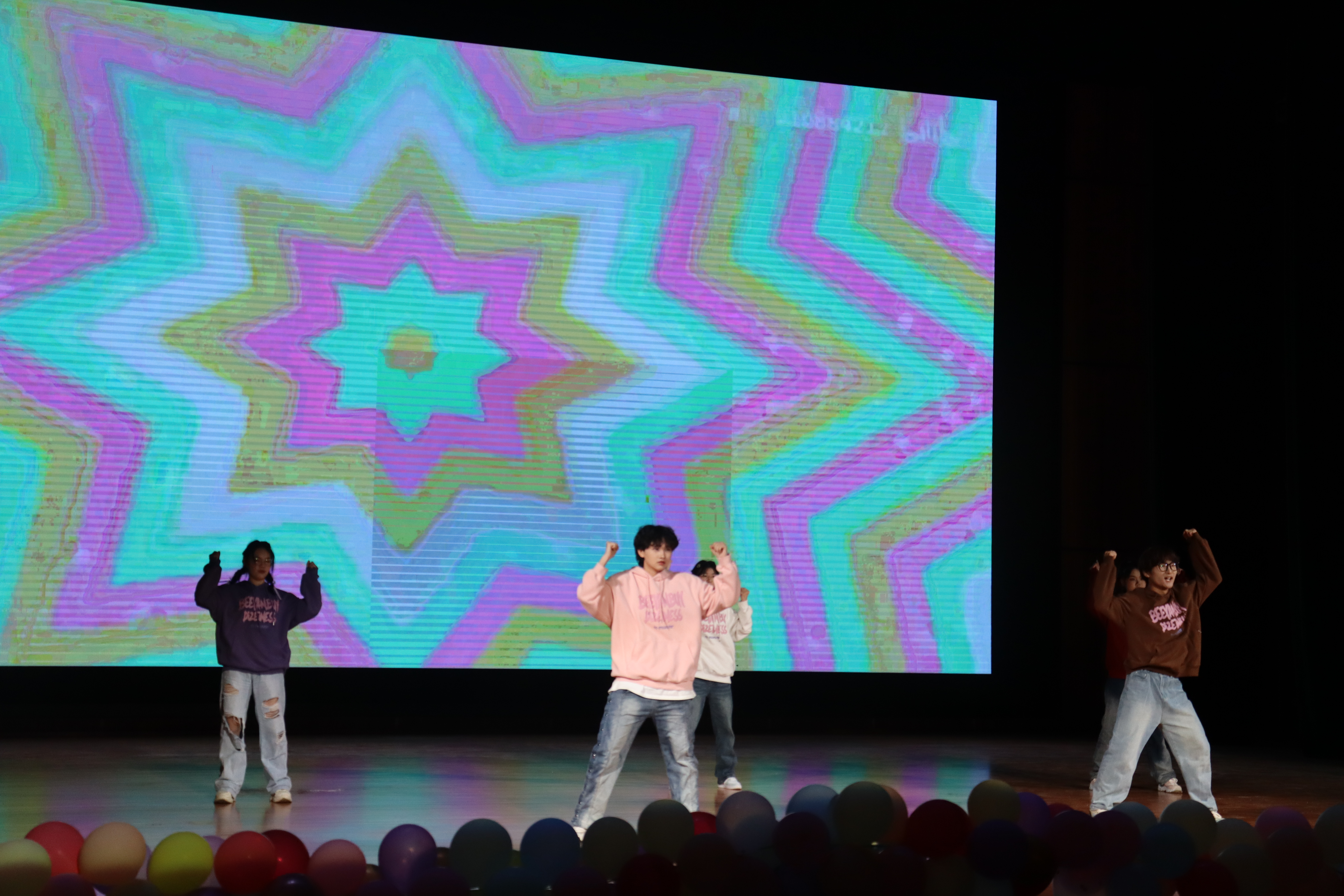 法学院“宿说青春，新梦起航”第八届宿舍文化节暨迎新文艺汇演圆满落幕