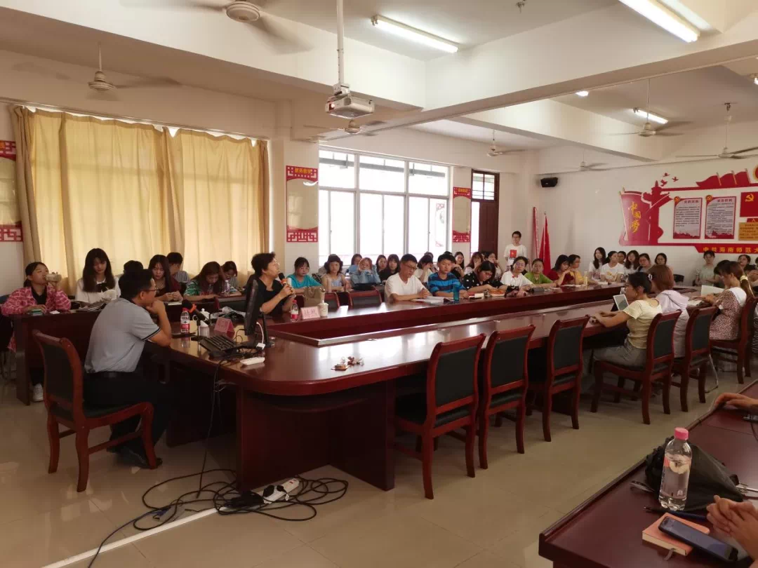 海南大学法学院副院长阎二鹏教授莅临 星空游戏官方法学院作考研专题讲座