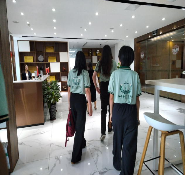我院公益法律服务宣讲团走进广东华商（三亚）律师事务所交流网信普法服务