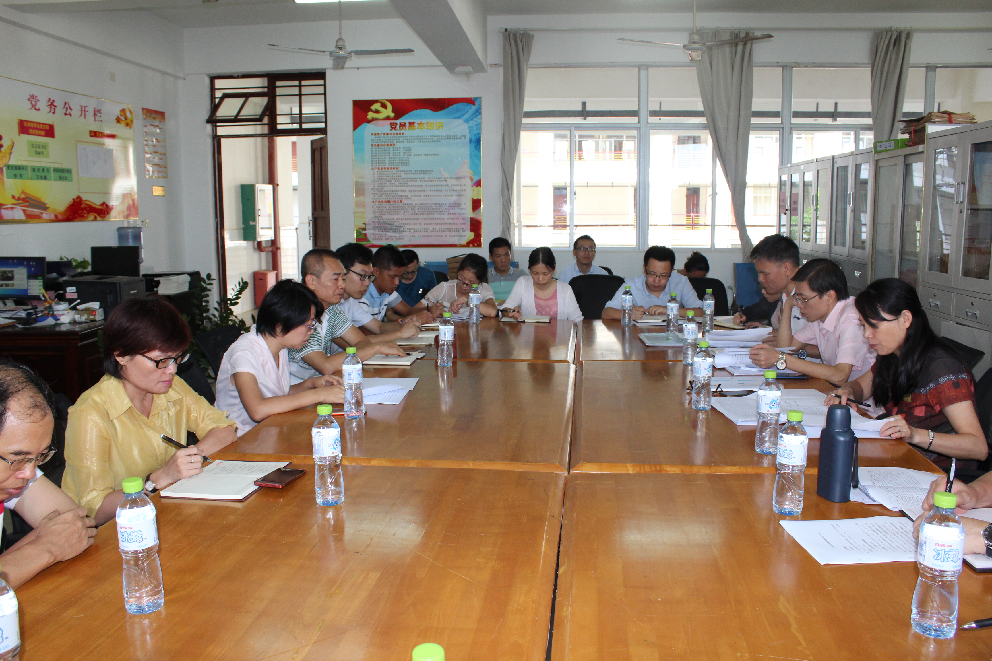 刁副书记一行到法学院检查本科教学评估工作