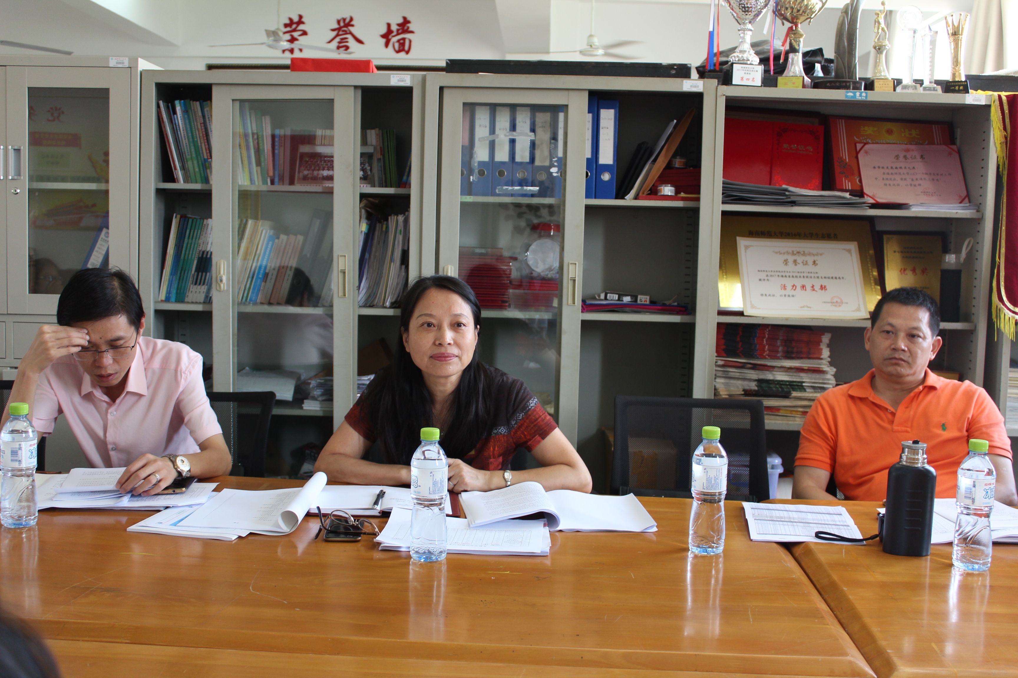 刁副书记一行到法学院检查本科教学评估工作