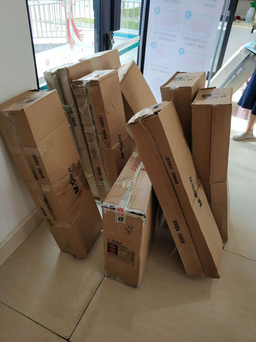 法学院开展走访学生宿舍工作，看望首批返校学子